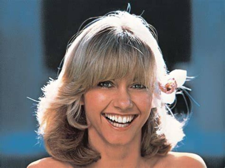 Did Olivia Newton-John and John Travolta date? 1 220808 olivia newton john 3 ew 348p 0677c3