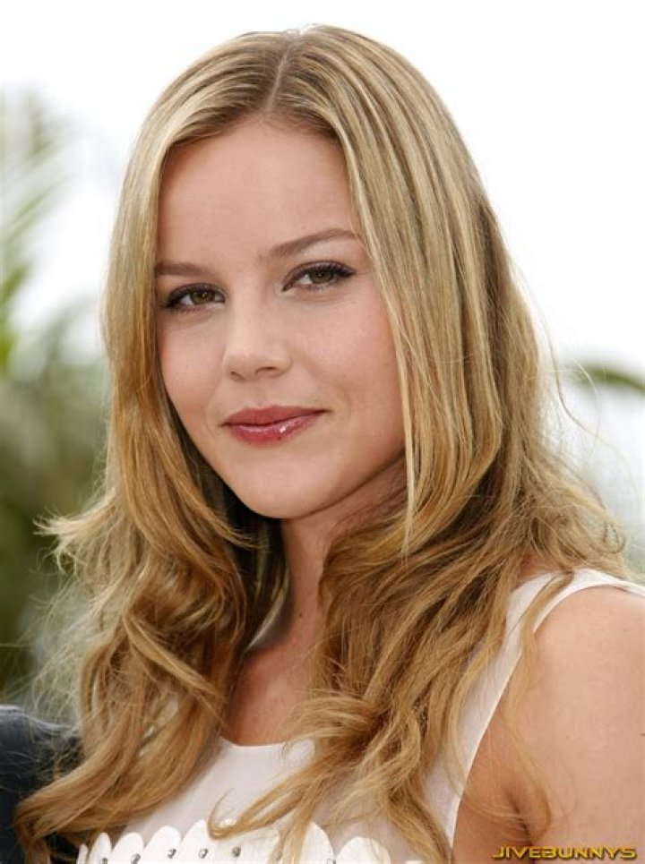 Abbie Cornish siblings: Meet Isabelle Cornish, Jade Cornish, Zac Cornish, Hayden Cornish 1 abbie cornish 7