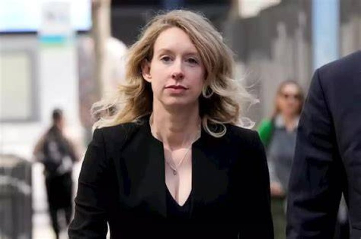 Does Elizabeth Holmes have a sister? 1 elizabeth holmes