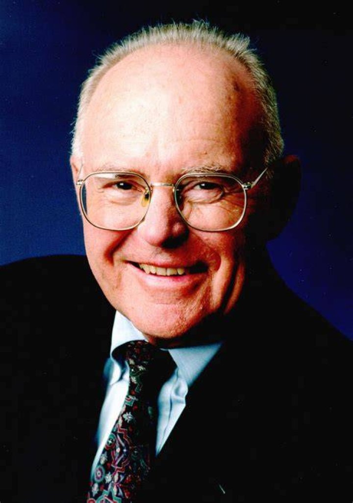 Gordon Moore Biography
