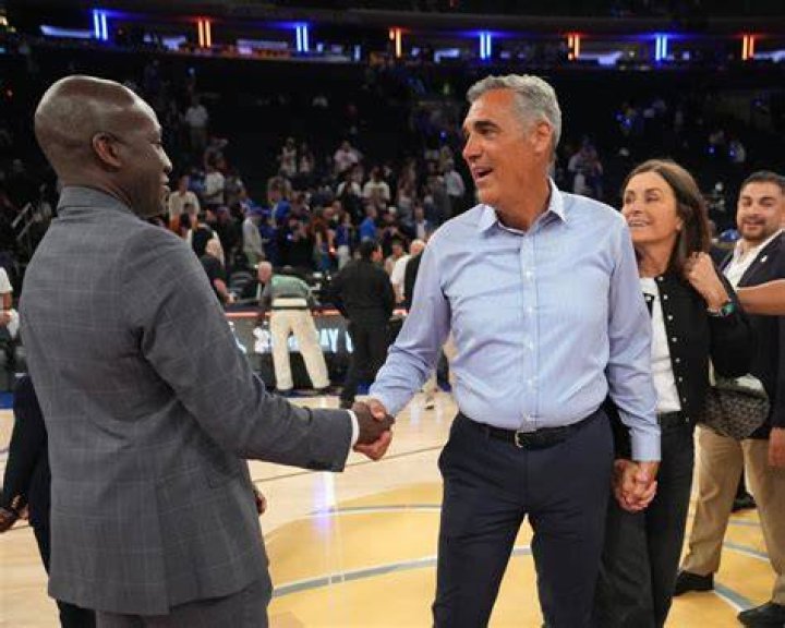 Where did Jay Wright go to college? Did Jay Wright play basketball at Bucknell? 1 Jay Wright