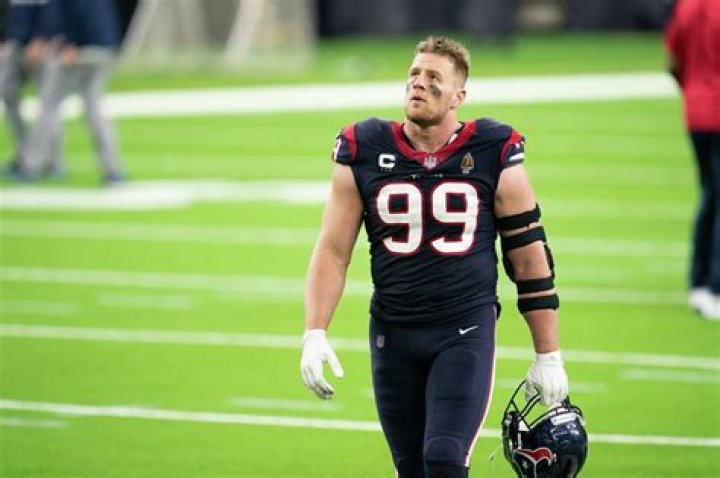 J.J. Watt children: Who are J.J. Watt's children? 1 JJ WATT