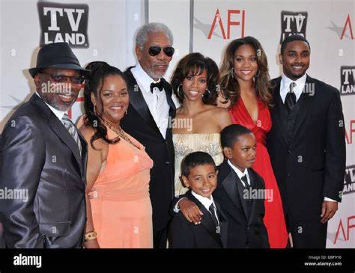 Does Morgan Freeman have a child? 1 morgan freeman with his children and grandchildren