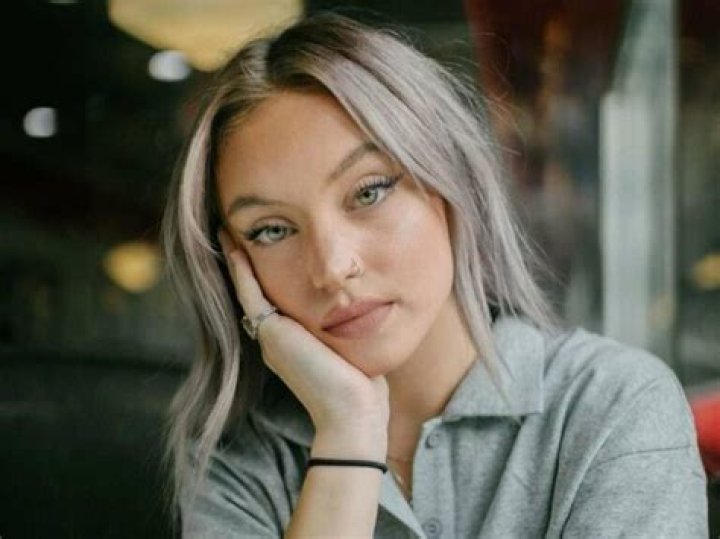Riley Hubatka Biography