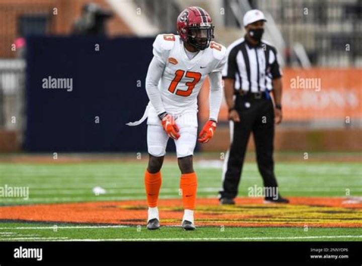 Shi Smith contract, salary and net worth explored 1 Shi Smith @ Senior Bowl