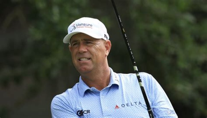 Lisa Cink illness: Does Stewart Cink wife have cancer? 1 Stewart Cink
