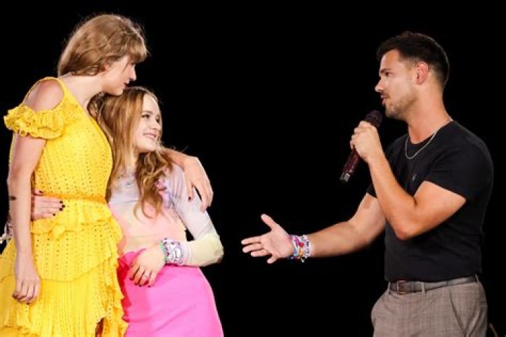 Taylor Swift-Watcher-Multiverse